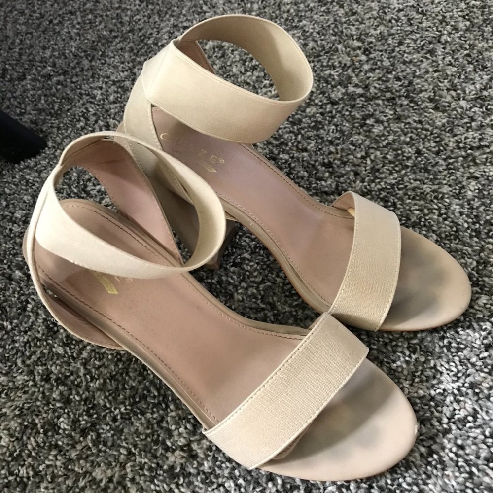 Heels - Picture 2 of 4